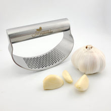 Garlic Press Rocker Stainless Steel Garlic Crusher, Mincer with Garlic Peeler and Cleaning Brush 3-Piece Set