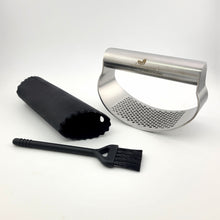 Garlic Press Rocker Stainless Steel Garlic Crusher, Mincer with Garlic Peeler and Cleaning Brush 3-Piece Set