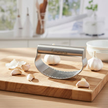 Garlic Press Rocker Stainless Steel Garlic Crusher, Mincer with Garlic Peeler and Cleaning Brush 3-Piece Set