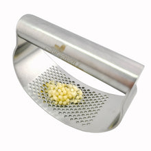 Garlic Press Rocker Stainless Steel Garlic Crusher, Mincer with Garlic Peeler and Cleaning Brush 3-Piece Set