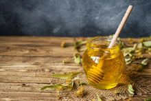 Breitsamer Honig Bee Buddy Pure Raw LINDEN Honey Squeeze Bottle 8.8 oz. (250 g.) X 2 with Bonus Gold Stainless Steel Round Tea Spoon (3-Pc Set)